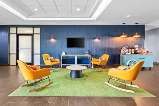 Spark by Hilton Shawnee - 8