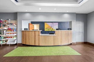 Spark by Hilton Shawnee - 7