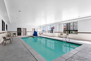 Spark by Hilton Shawnee - 4