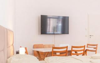 Cozy 3-Bedroom Apartment Central Vienna - 4