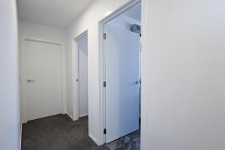 Comfortable Stay in Halswell Close to Shops & Park - 6