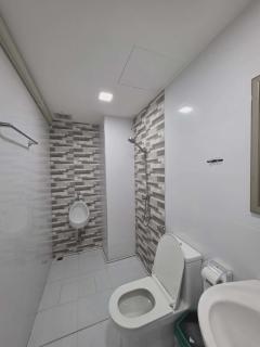 Hugg daily airport - 2