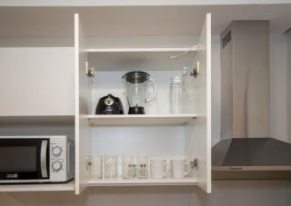 Stylish Studio Pool Gym & City Views - 6