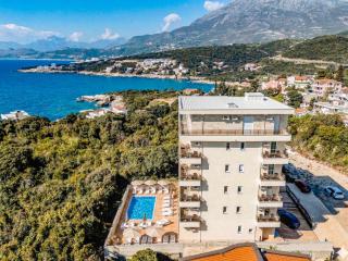 ARA Lux Apartments - 3