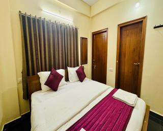 Hotel SK Temple View - 2