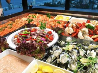 Crowne Plaza Surfers Paradise by IHG - 9