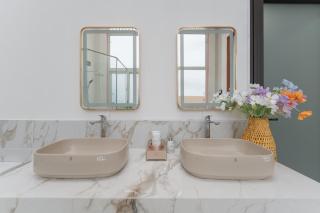 Santori Hon Thom Hotel - 1