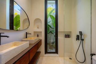 Casa Impian 3BR Private Villa with Large Pool & Spacious Garden - 4