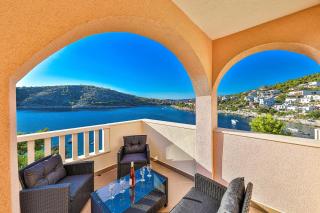 Luxury 2 etage apartment with private heated pool - 4