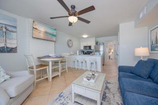 Royal Palms 1404 condo - 7