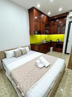 Mellow Train Street - 9