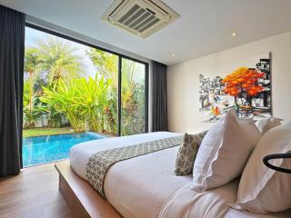 Golden Fish Villa - Tropical Modern Living - 8