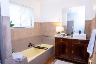 Koala Vale Wine Escape-Vintage Retreat McLarenVale - 5