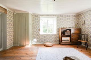 Charming Farmhouse - 3