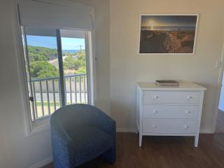 Sea Breeze Beach House - 7