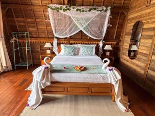 Beach House on Gamat Bay - 8