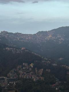 Pine Lodge Home Stay - 9