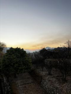 The Human Happiness Project Villa Mukteshwar Private Jacuzzi and Orchard Stay - 9