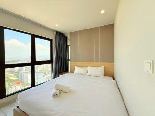 Gold Coast Luxury Apartment - 7