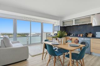 Panoramic Sea View Top-Floor Waterfront Apartment - La Grande-Motte - 0