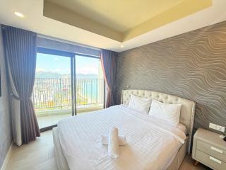 Gold Coast Superior Apartment - 9