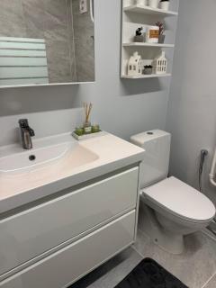 Spacious basement apartment in Hellerup, sleeps 4 - 5