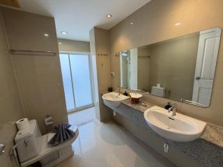 Kata Kata Stay - Kata Beach - 2