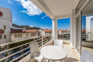 Calm Living 2BR Apartment in Residential Area by PikHost - 2