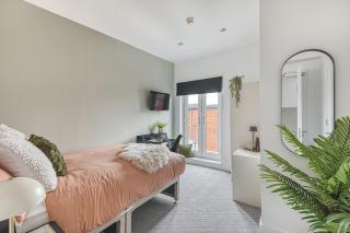 6 Bedroom Apartment Downtown Groups - 4