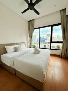 Orzena Suites At Lucentia Residence - 3