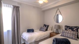Stylish 2 Bed wBalcony near iconic Stadium - 3