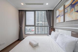 Landmark Plus Vinhomes Serenity Suite - 1