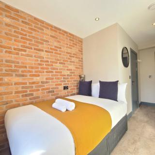 Spacious 6 Bed All En-Suite, Central Parking - 9