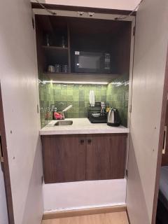 Compact Boutique studio in Bandra, off Pali Hill - 1