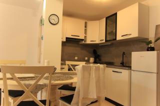 Apartments Daidzic by El-Pi Tours - Njivice - 3
