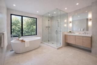 Elegant 5BR Home with Garage Ideal for Groups - 1