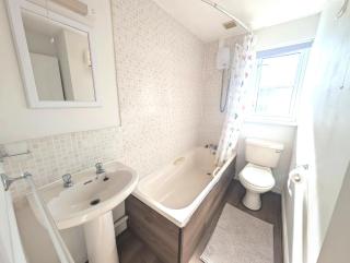 Shaftesbury 2-Bed House with Parking - 4