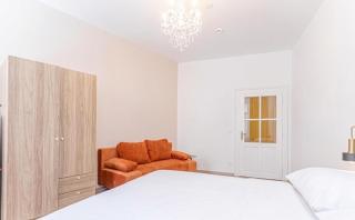 Prime Location - 1BR Apartment with WIFI & TV - 9