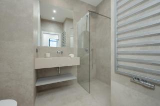 Luxury Apartments with Balcony & Air Conditioning in the Centre of Warsaw by Renters Prestige - Warschau - 1