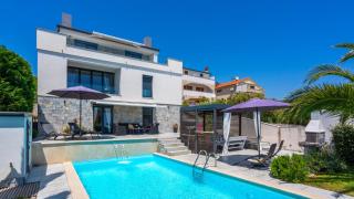 Beautiful Villa Estate 1 in Island of Krk - Kornić - 0