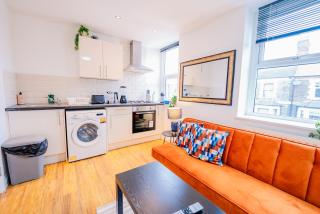 Smart & Stylish 1BR Apartment With Free Wifi - 1