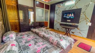 Forest Heaven A 3BR homestay by Homeyhuts - 4