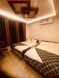 Sreekanteswara flower house - 2