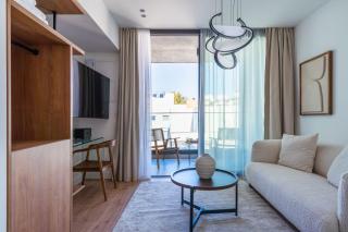 Central Limassol Studio w Balcony Near Beach - 0