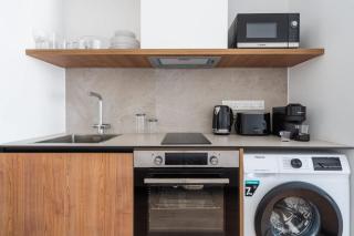 Central Limassol Studio w Balcony Near Beach - 5