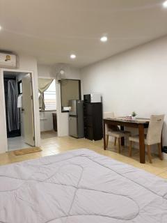 Minimalist Studio in Nimman 15th Fl View Studio - 8