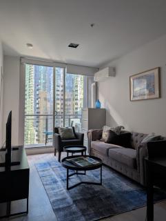 Stylish 2BR Retreat Gym Tennis Pool Sauna - 5