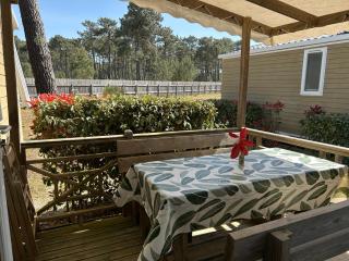 MobilHome 6 pers, 3 ch, tout équipé, camping ACM, 5 étoiles, accès direct à la mer - 6