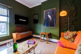 Stylish Retro Retreat by 53 Degrees Property in Manchester 4 Bed Home - 6
