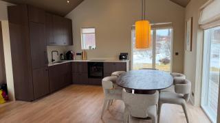 Modern Cabin with Hot Tub & Mountain views - 7